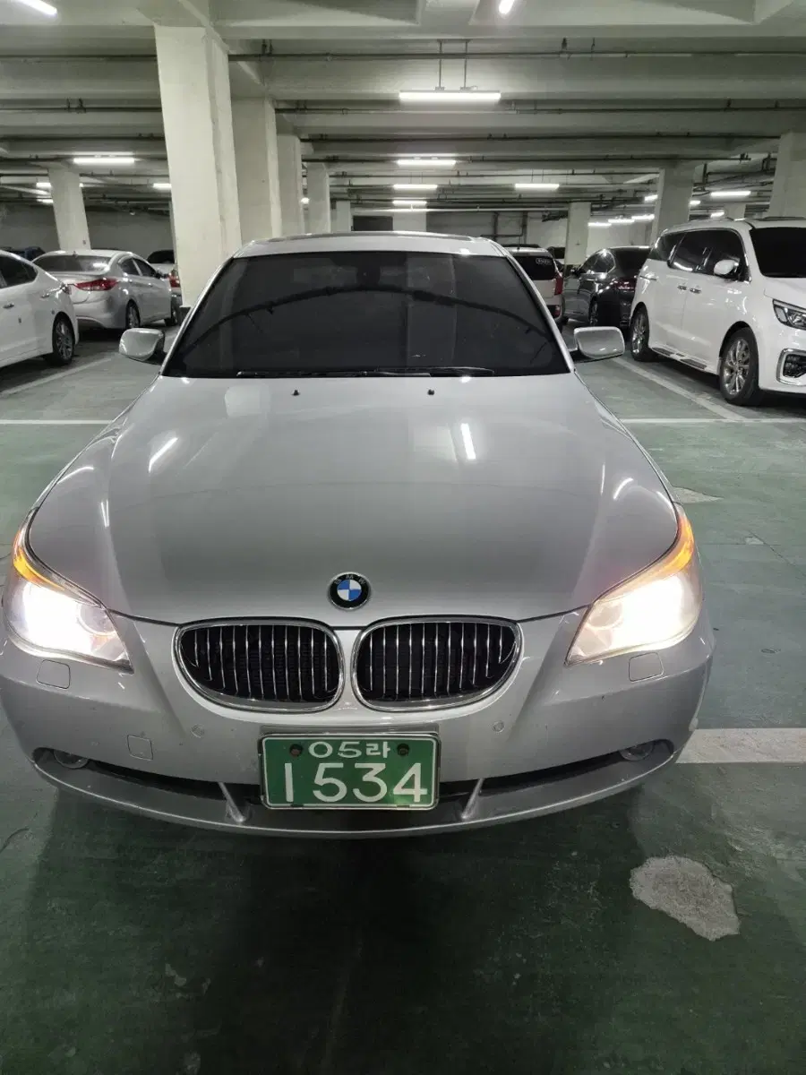 bmw523i